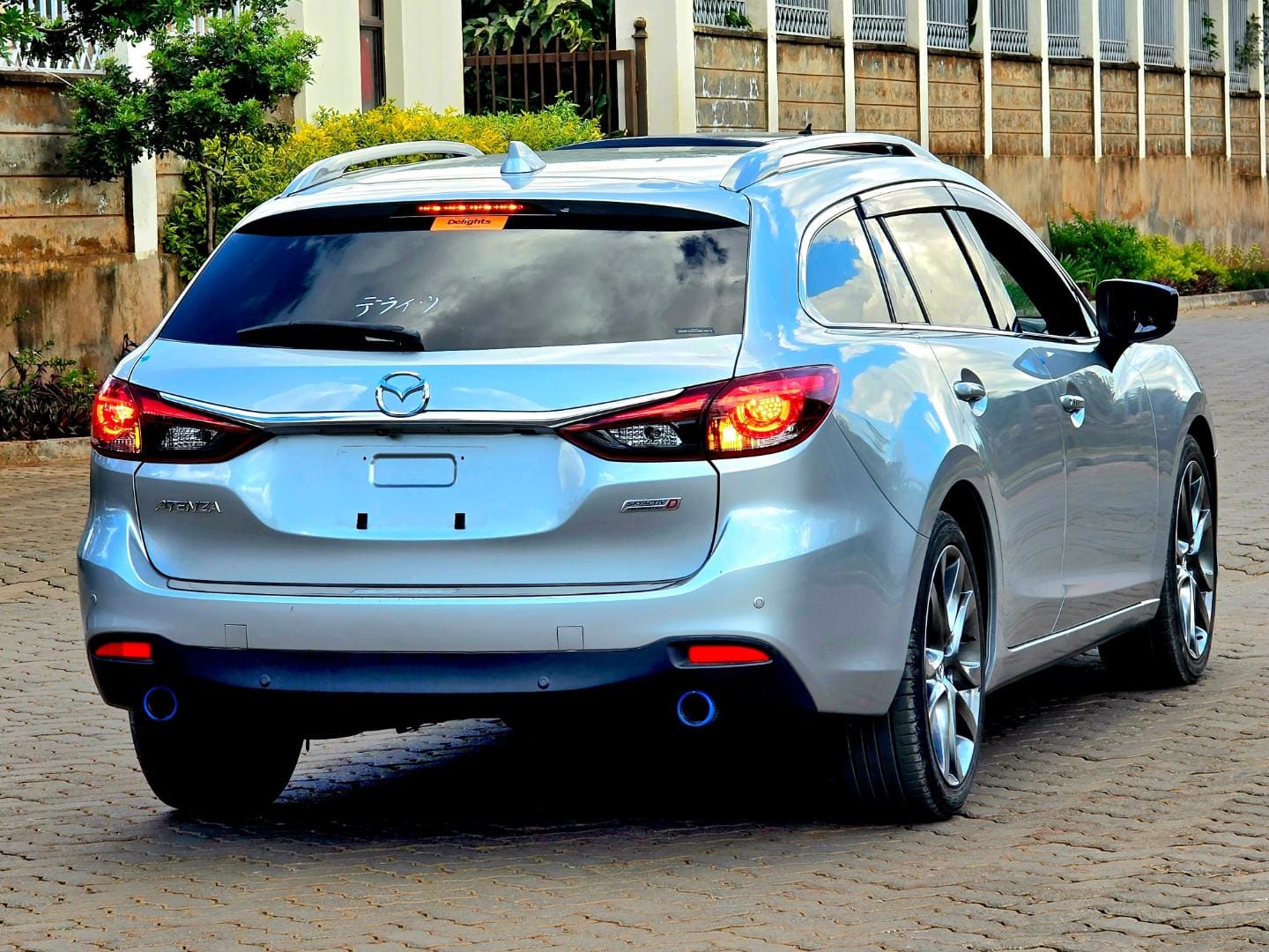 Vehicle image